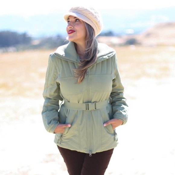 CAbi 4300 Ski Lift Puffer Sage Fall 2022 Large EUC - Picture 6 of 7